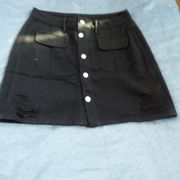 Skirt - Picture 2 of 2